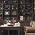 Royal Park By Astoria Collection 호텔