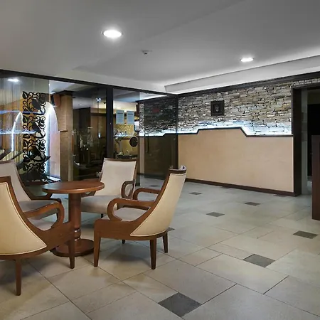 Hotel Royal Park & 4*