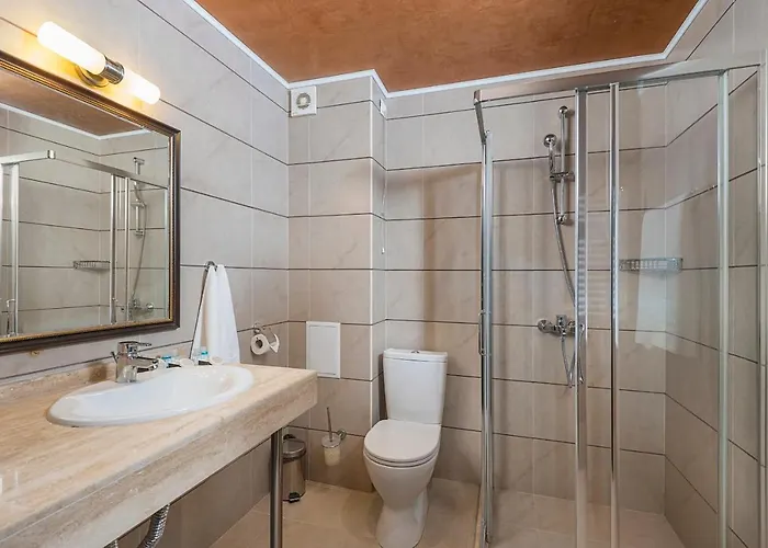 Royal Park By Astoria Collection