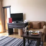 Hotel Royal Park By Astoria Collection