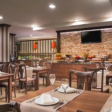 Hotel Royal Park & 4*