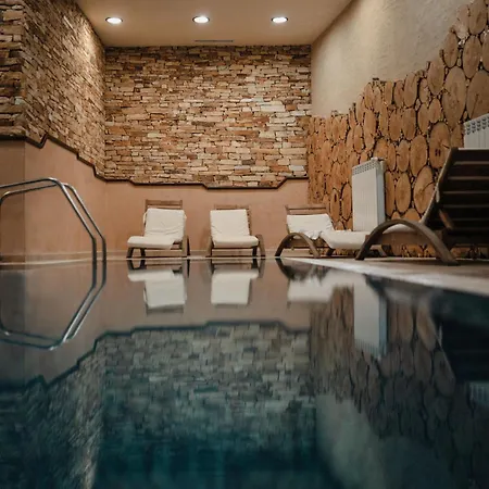 Royal Park & Hotell 4*