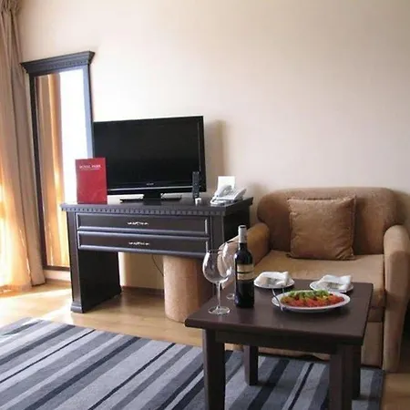 Hotel Royal Park By Astoria Collection