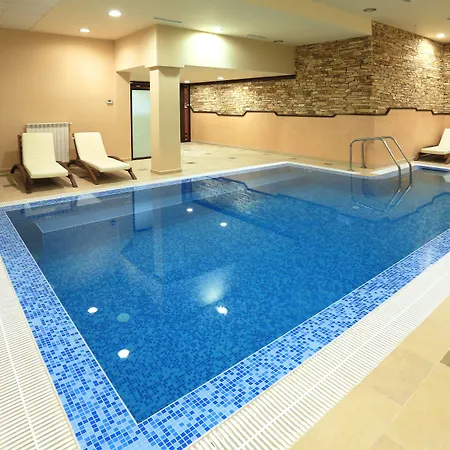 Royal Park By Astoria Collection ホテル 4*