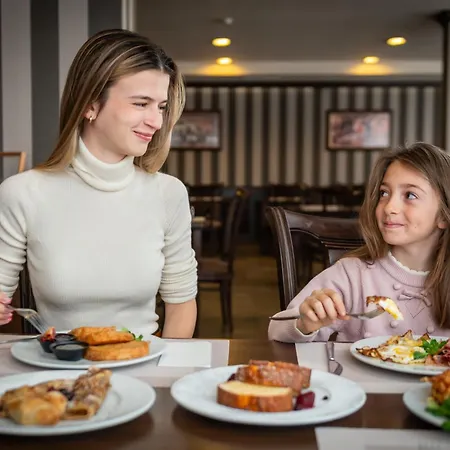 Royal Park By Astoria Collection Hotel