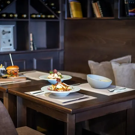 Hotel Royal Park By Astoria Collection 4*