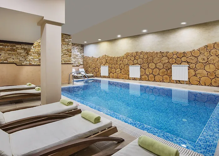 Royal Park By Astoria Collection מלון