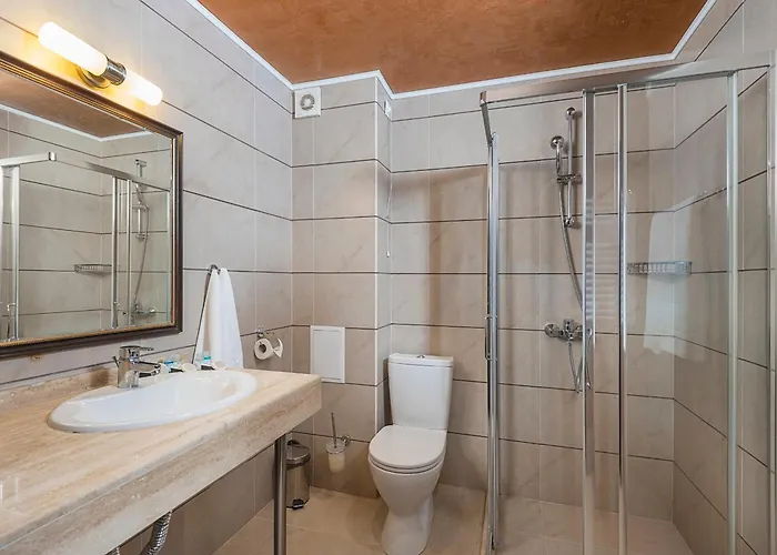 Royal Park By Astoria Collection 4* בנסקו